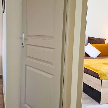 Appartement L'Orchidee, Proche De La Gare Avec Clim Et Terrasse à Narbonne Extérieur photo