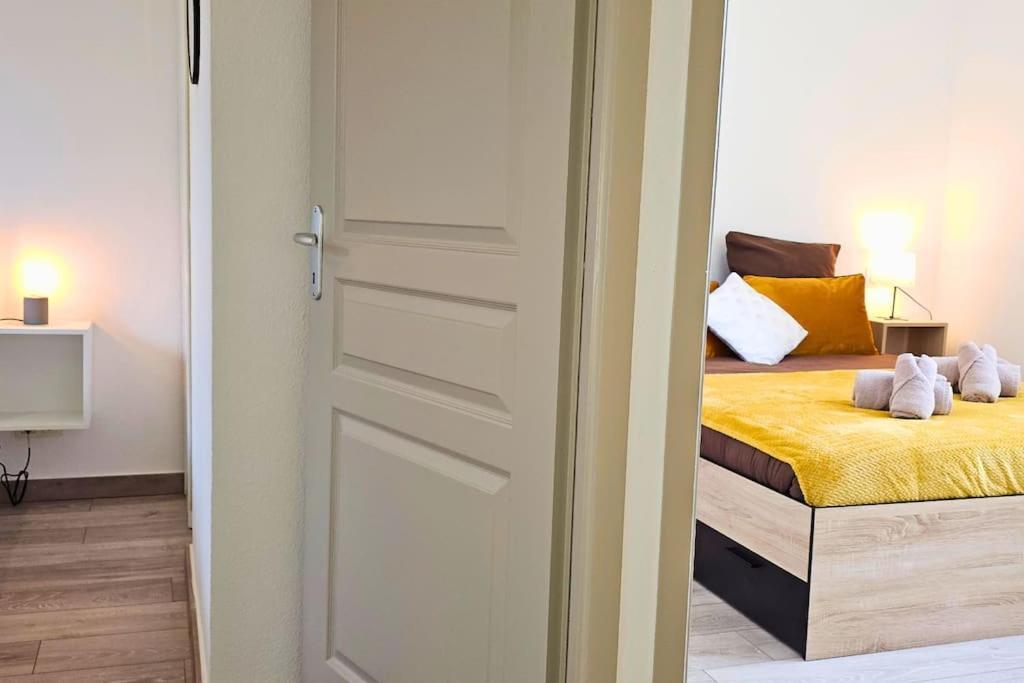 Appartement L'Orchidee, Proche De La Gare Avec Clim Et Terrasse à Narbonne Extérieur photo