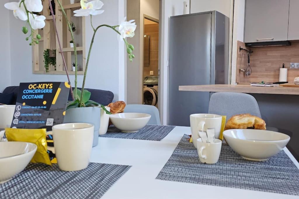 Appartement L'Orchidee, Proche De La Gare Avec Clim Et Terrasse à Narbonne Extérieur photo